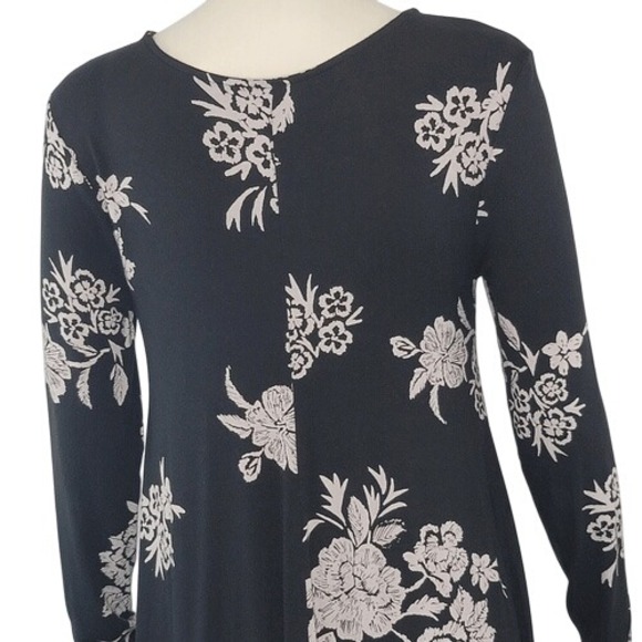 Old Navy Black‎ & White Floral Long Sleeve Dress - Picture 8 of 10